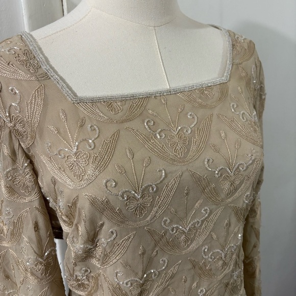 Adrianna Papell 100% Silk Champagne Beaded Evening Top Blouse Sz 8P Elegant - Picture 2 of 10